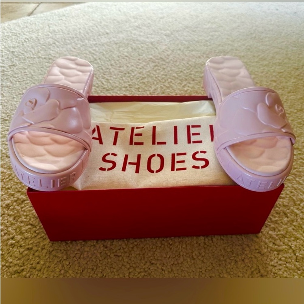 VALENTINO GARAVANI Rose Quartz Patterned Poolside Sandals